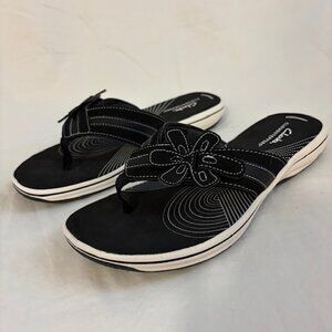 Clarks Cloudsteppers Brinkley Flora Flip Flop Sandal Black Size 8M